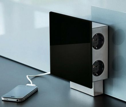 WIPO POWER-QUAD.20 3-socket unit + USB black, Black