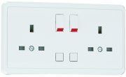EFAPEL DOUBLE EARTH SOCKET (BRITISH TYPE) IVORY