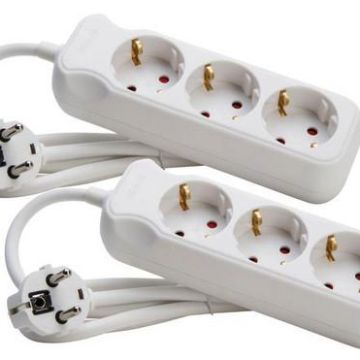 Kopp 128613852 3-way white SCHUKO power strip